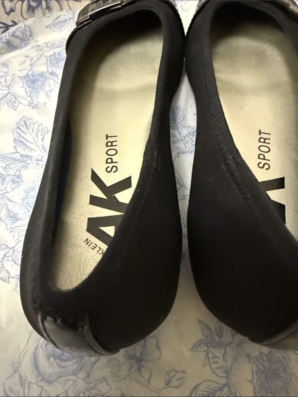 Anne Klein Black Patent Cap-Toe Ballet Flats with Metal Plaque - Picture 5 of 6